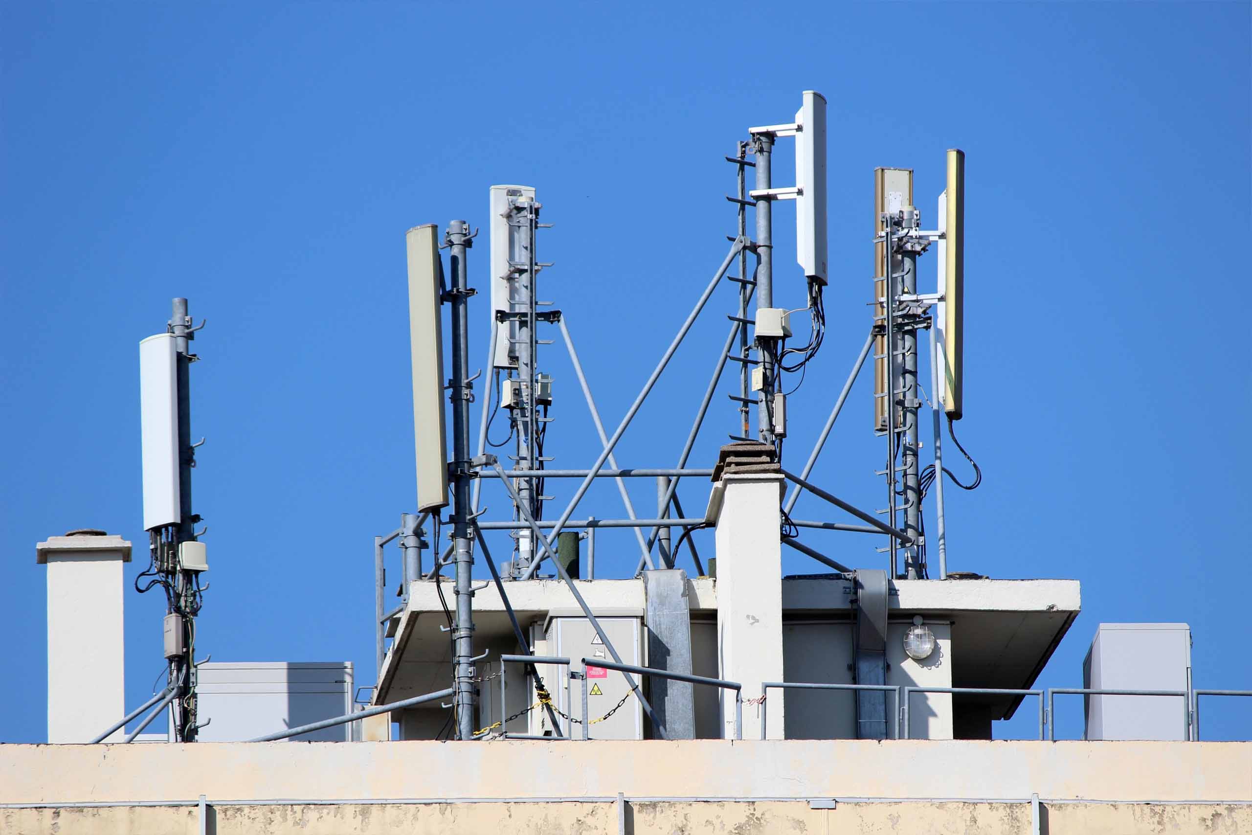 Rooftop-antenna